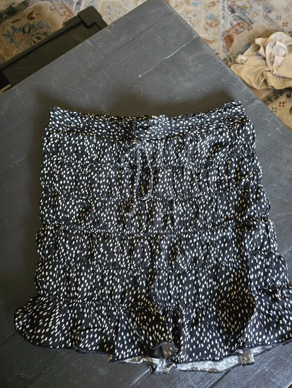 Urban Romantics .Women's Black Printed Smocked Mini Skirt